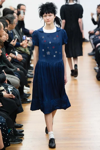 Look 32